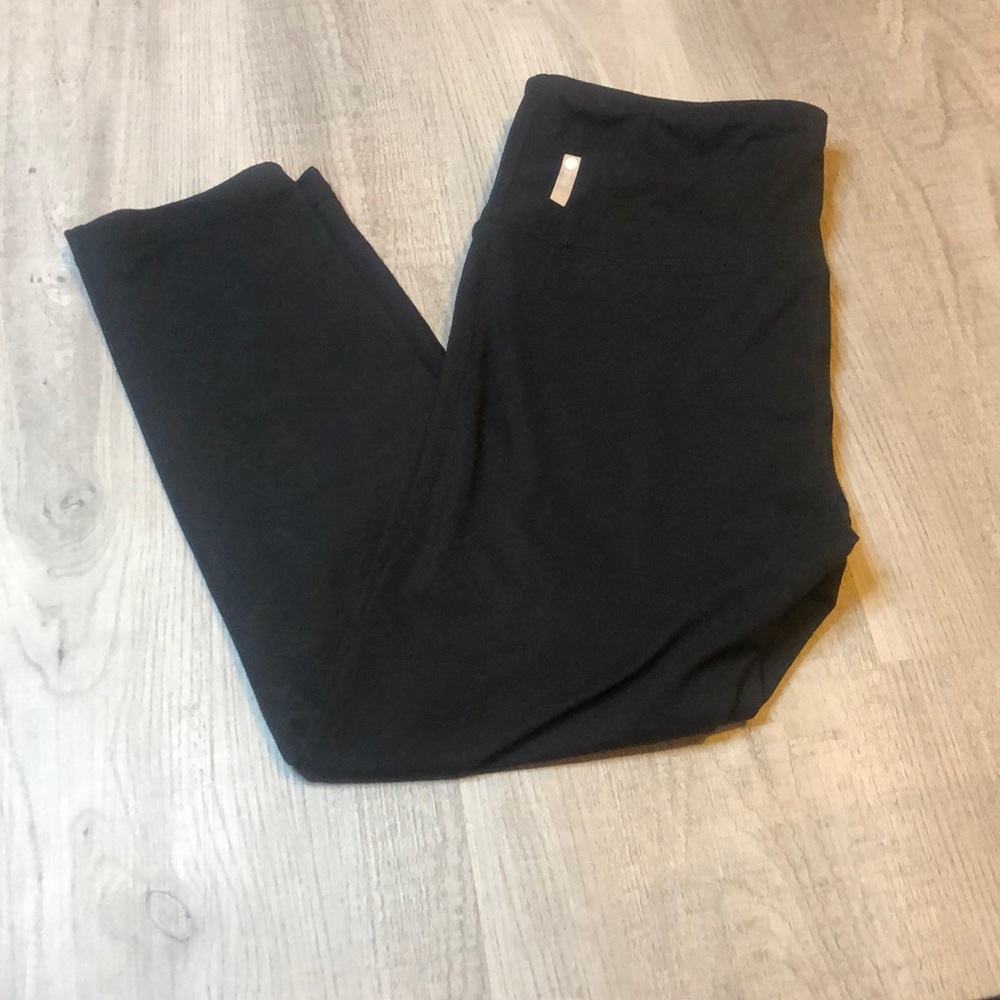 ZELLA CROPPED LEGGINGS